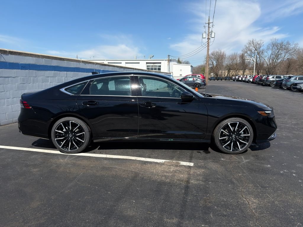 New 2026 Crystal Black Pearl Honda Touring image 6