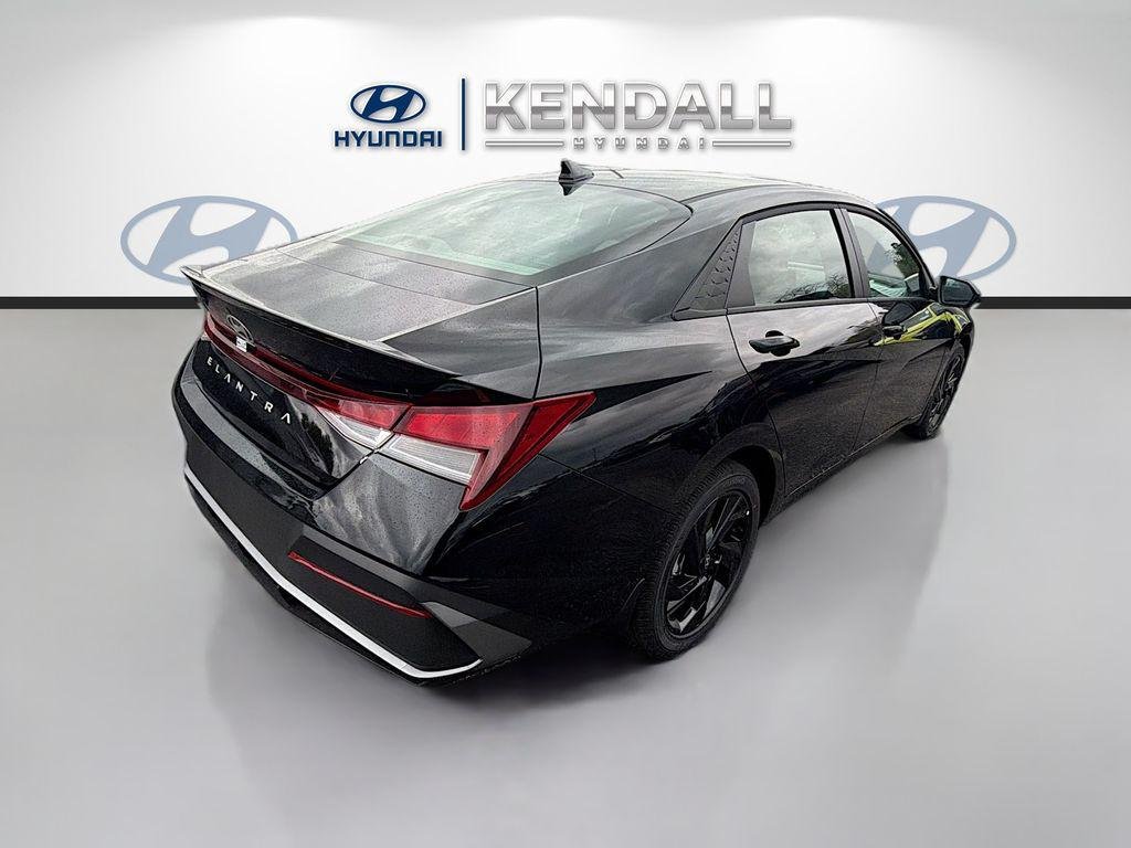New 2026 Abyss Black Hyundai SEL Sport image 6
