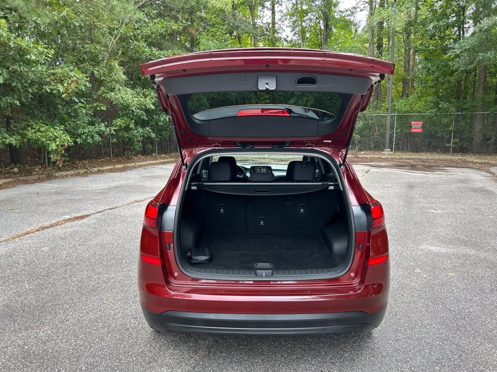 Used 2020 Red Hyundai Value image 31