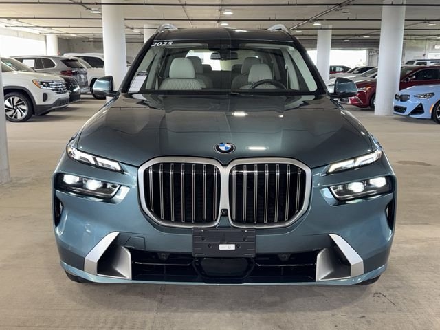 Used 2025 Blue BMW xDrive40i image 3