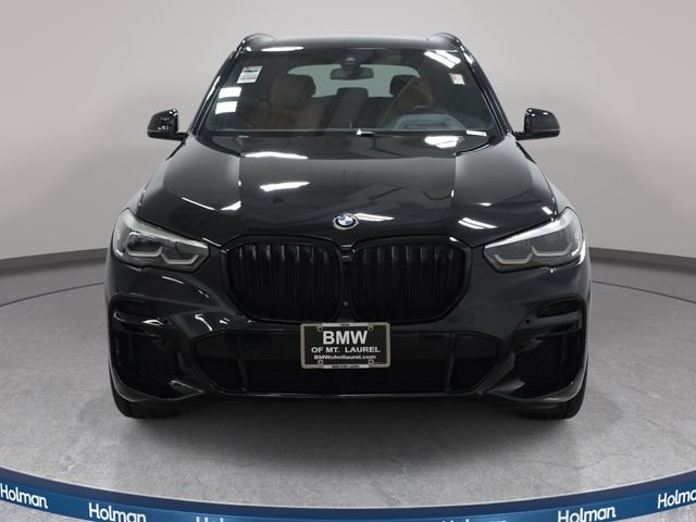 Used 2022 Black Sapphire Metallic BMW xDrive40i image 3