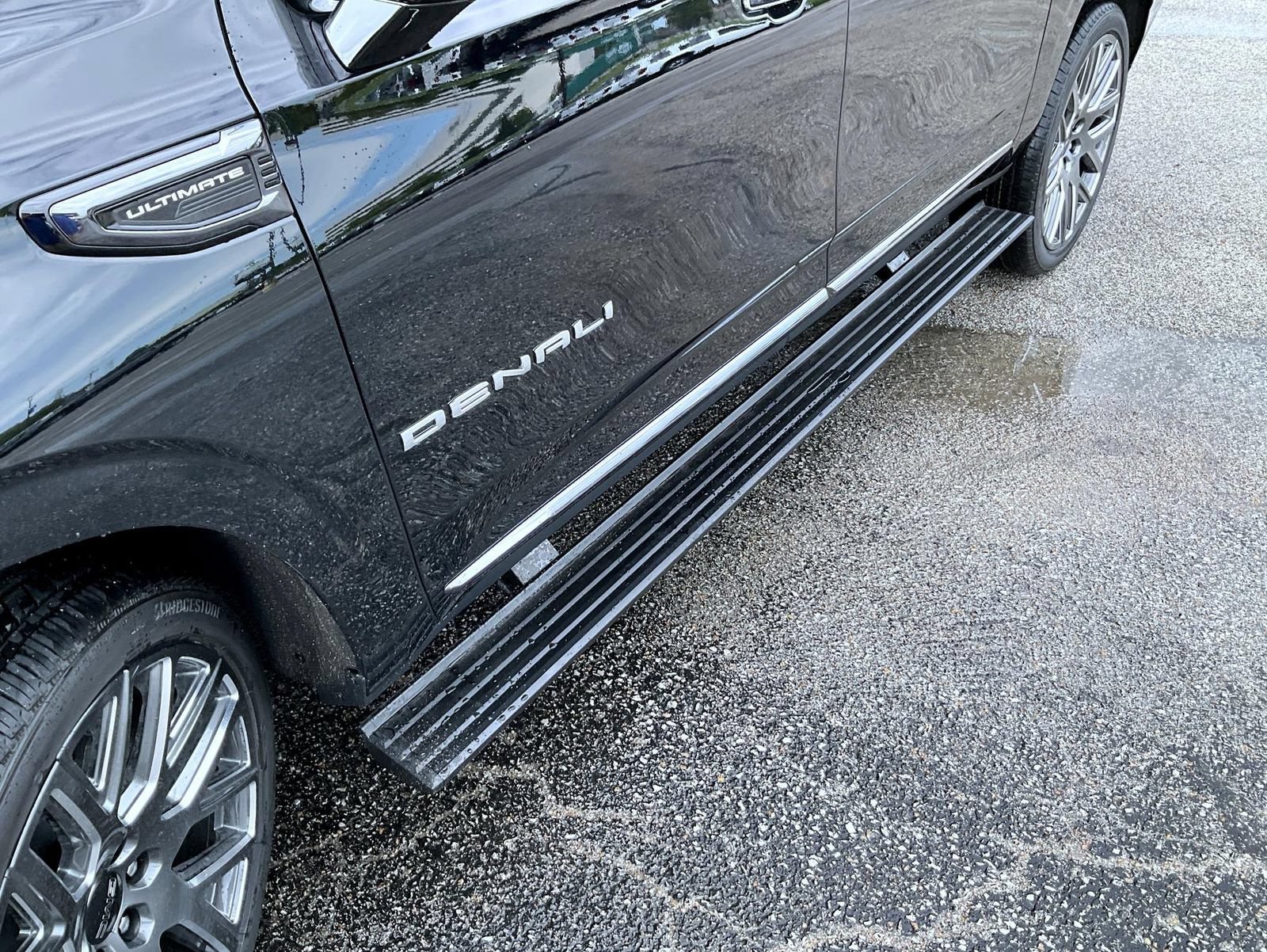 2026 GMC Yukon XL Denali Ultimate - Photo 23