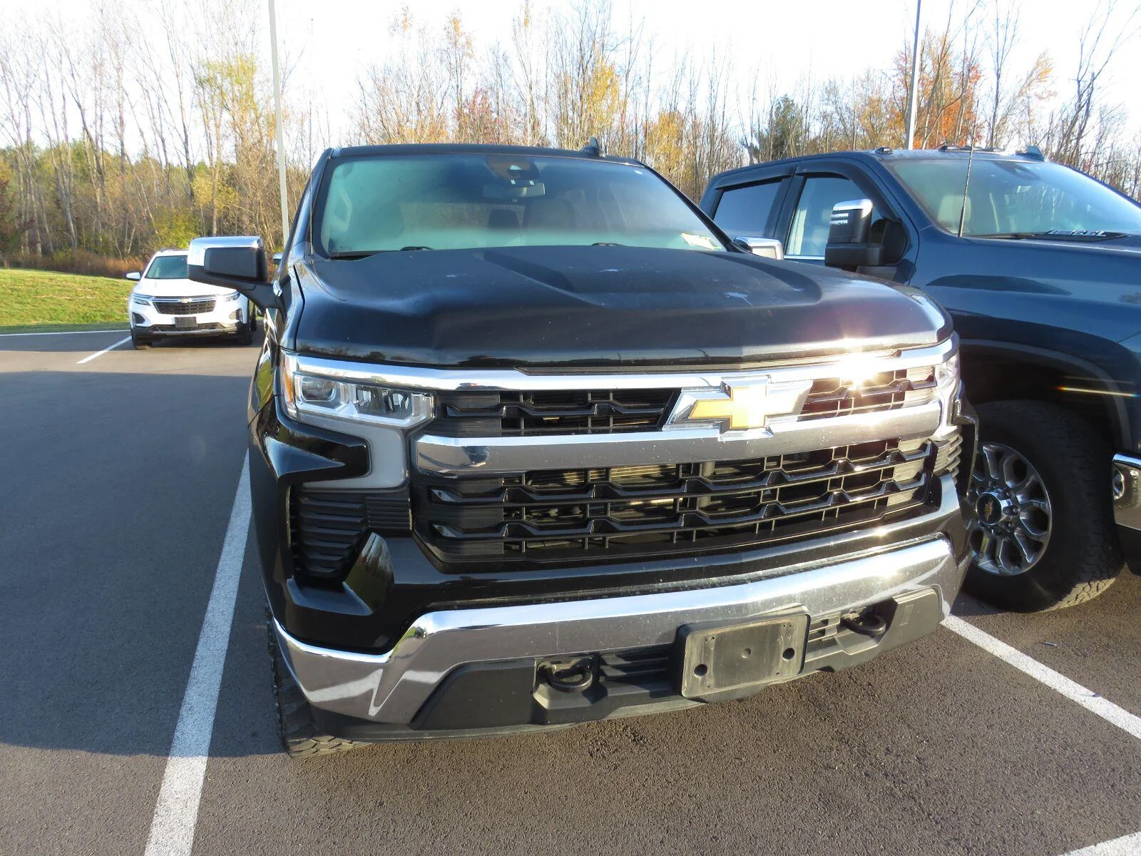 Used 2023  CHEVROLET TRUCK  image 4