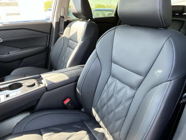New 2026 Everest White Pearl TriCoat Nissan Platinum image 27