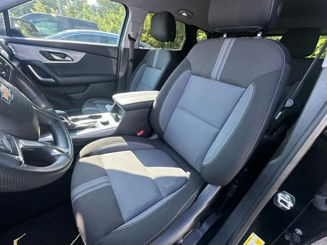 Used 2025 Black Chevrolet LT image 7
