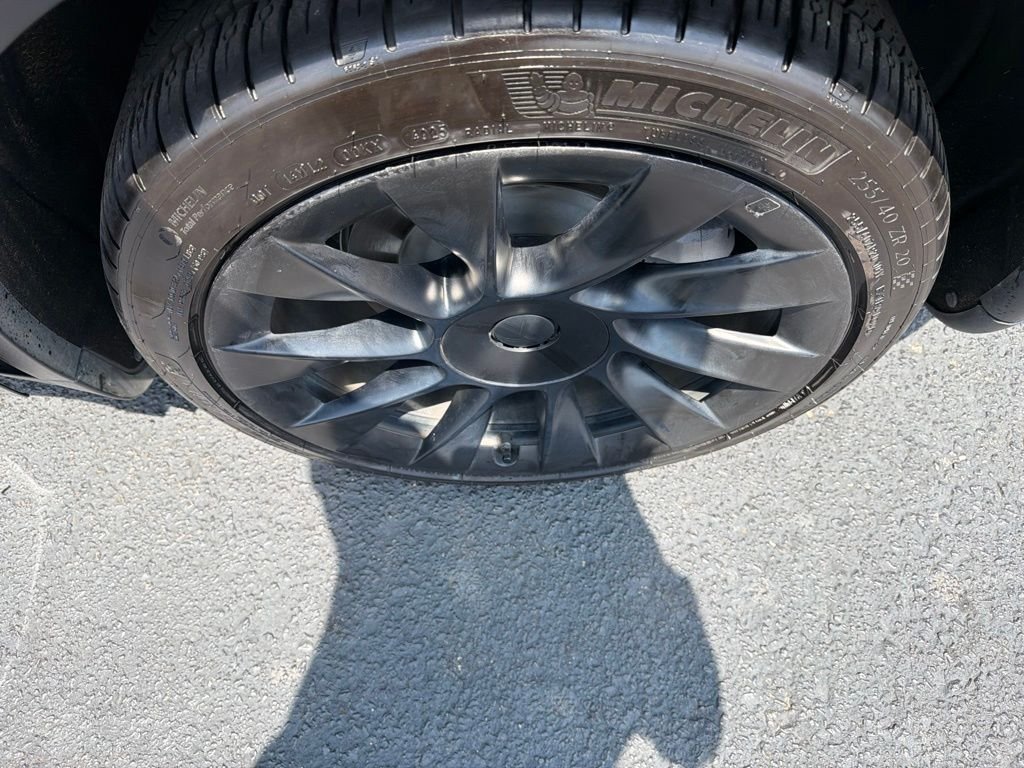 Used 2022 Black Tesla Long Range image 12