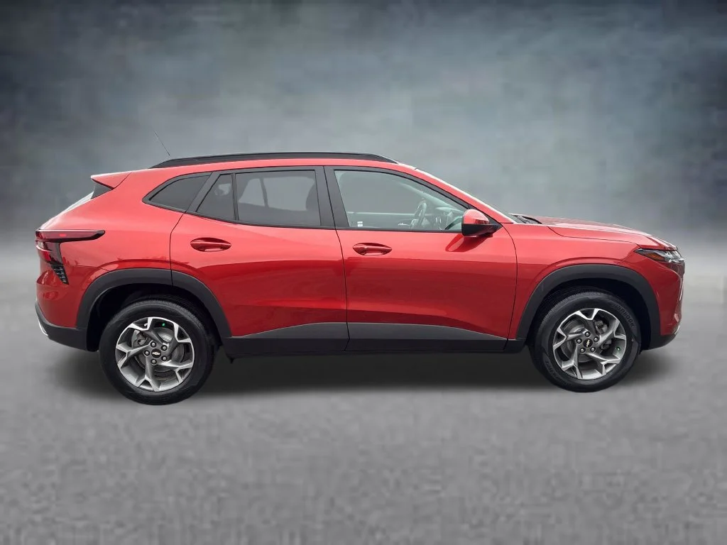 Used 2024 Cayenne Orange Metallic Chevrolet LT image 7