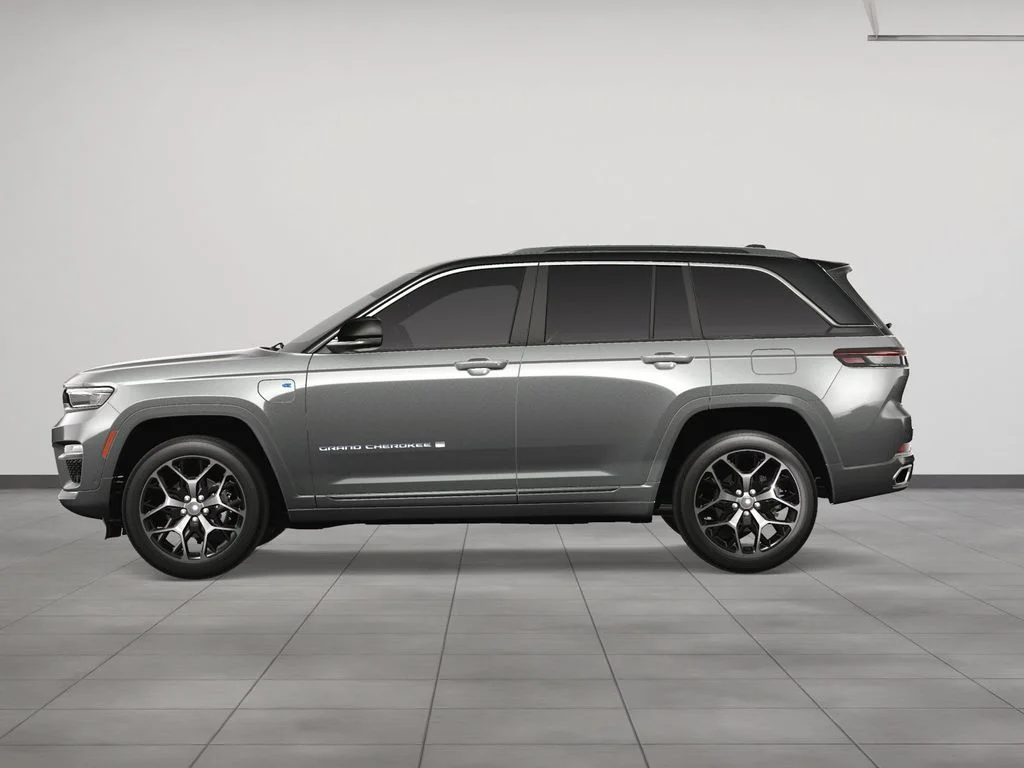 New 2024 Silver Zynith Jeep Summit Reserve 4xe image 3