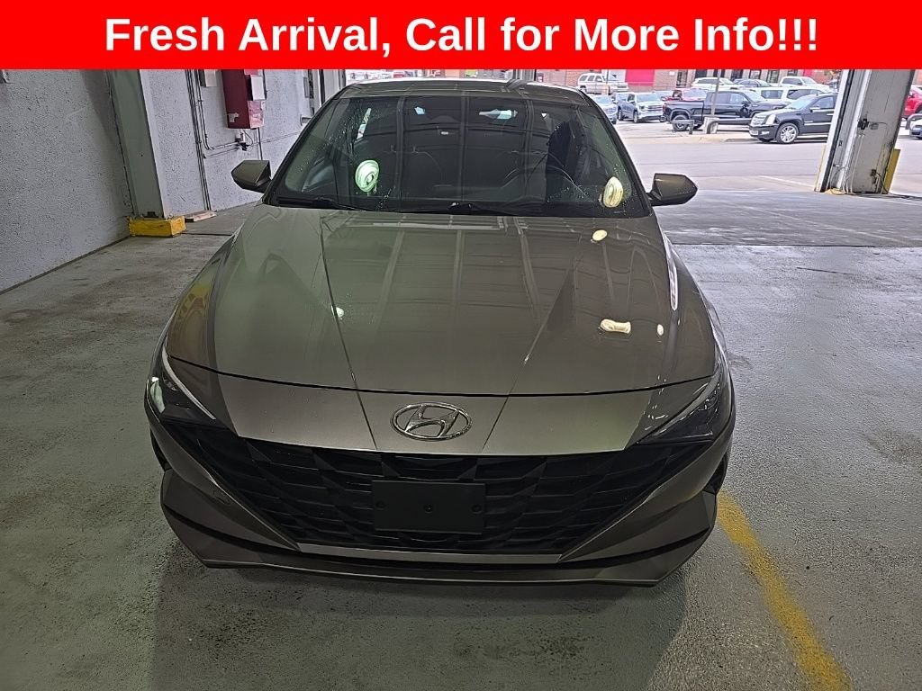 Used 2022 Hyundai Elantra Blue with VIN KMHLM4AJ7NU028132 for sale in Kansas City