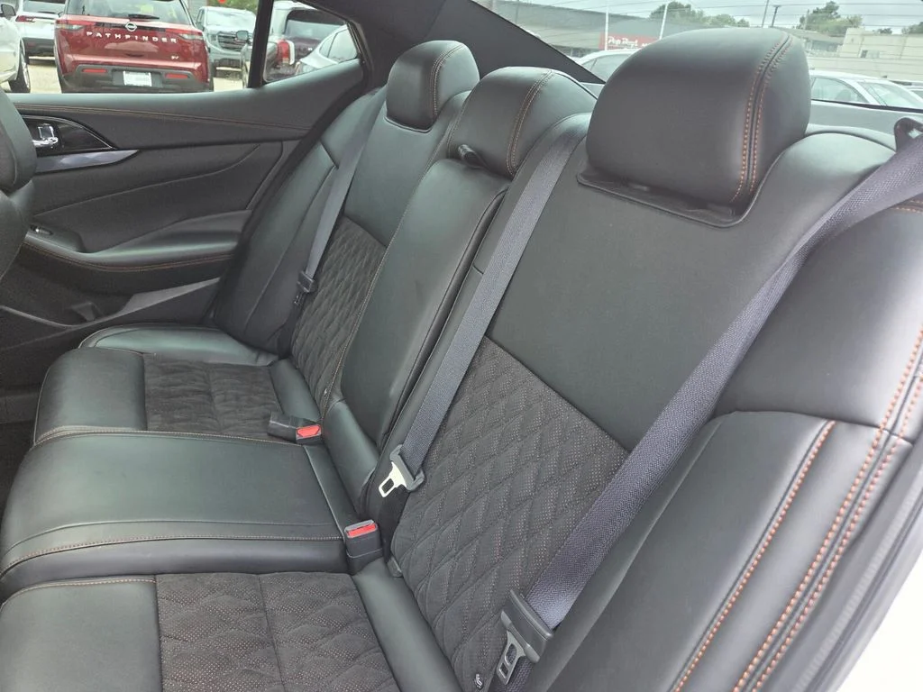 Used 2023 White Nissan SR image 25