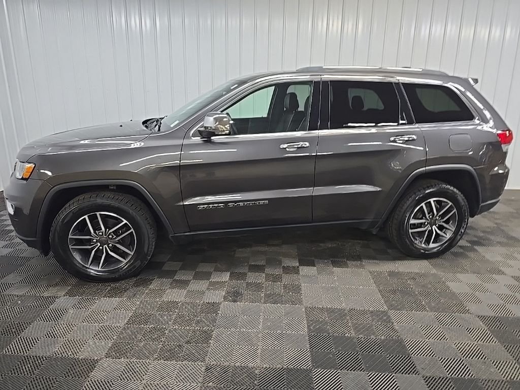 Used 2020 Gray Jeep Limited image 5
