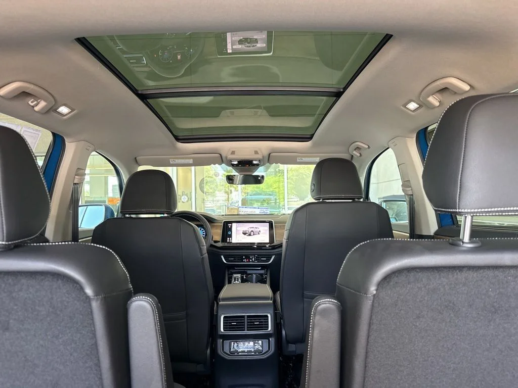 New 2026 Blue Volkswagen 2.0T SE w/Technology image 16