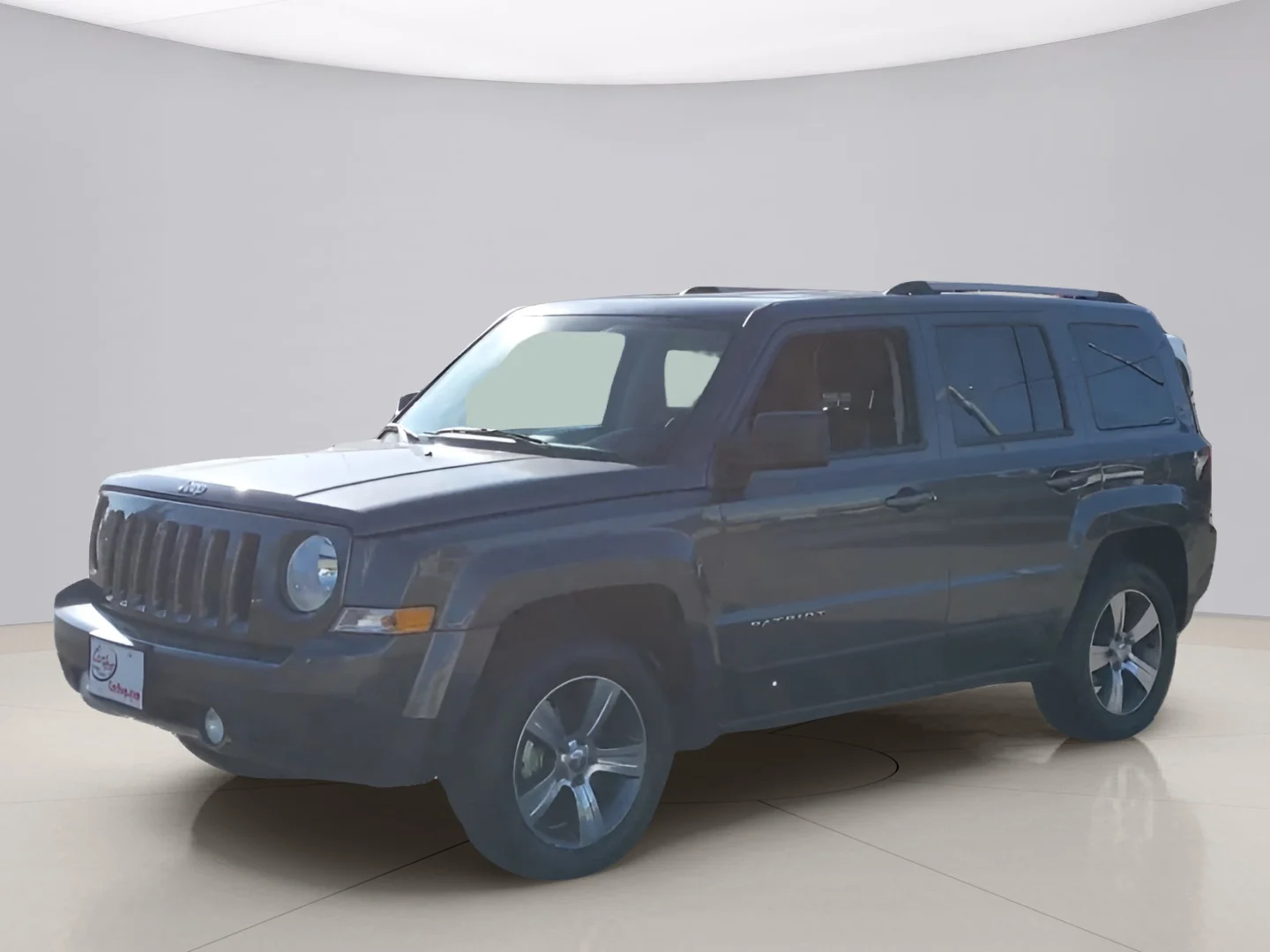 Used 2016 Pewter Jeep LATITUDE image 6