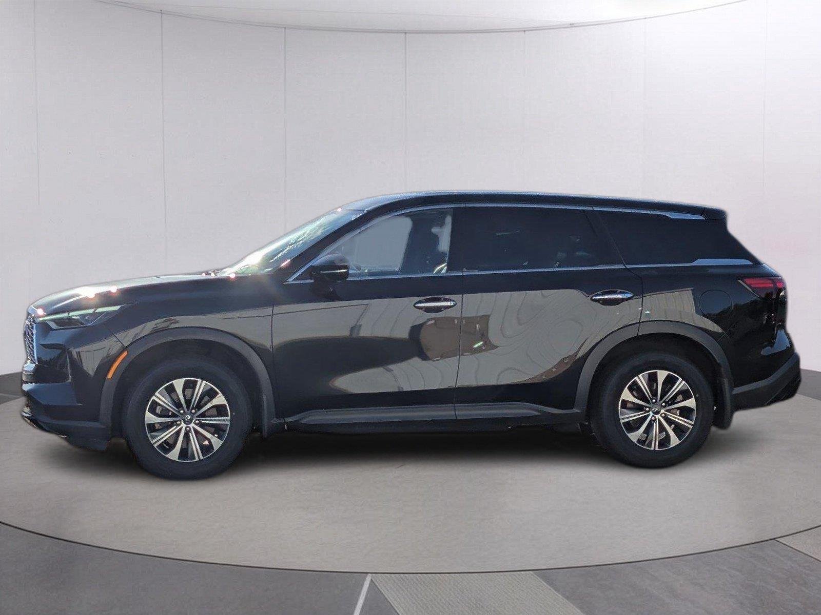 Used 2023 Mineral Black INFINITI PURE image 2