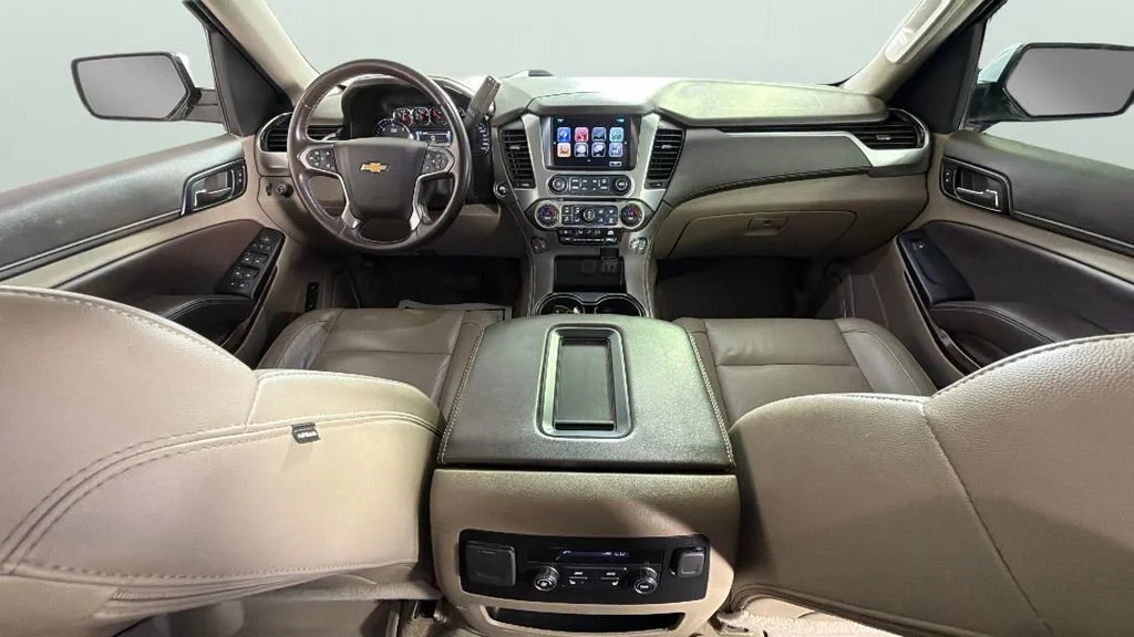 Used 2019 IRIDESCENT PEARL TRICOAT Chevrolet LT image 38