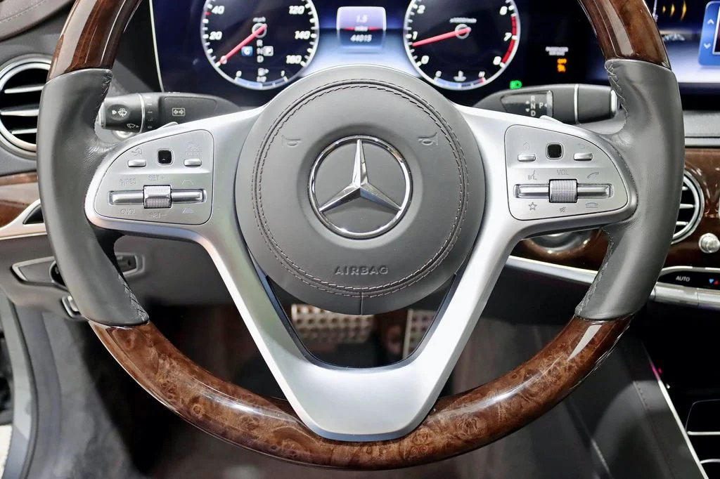 Used 2019 Gray Mercedes-Benz S 560 image 16