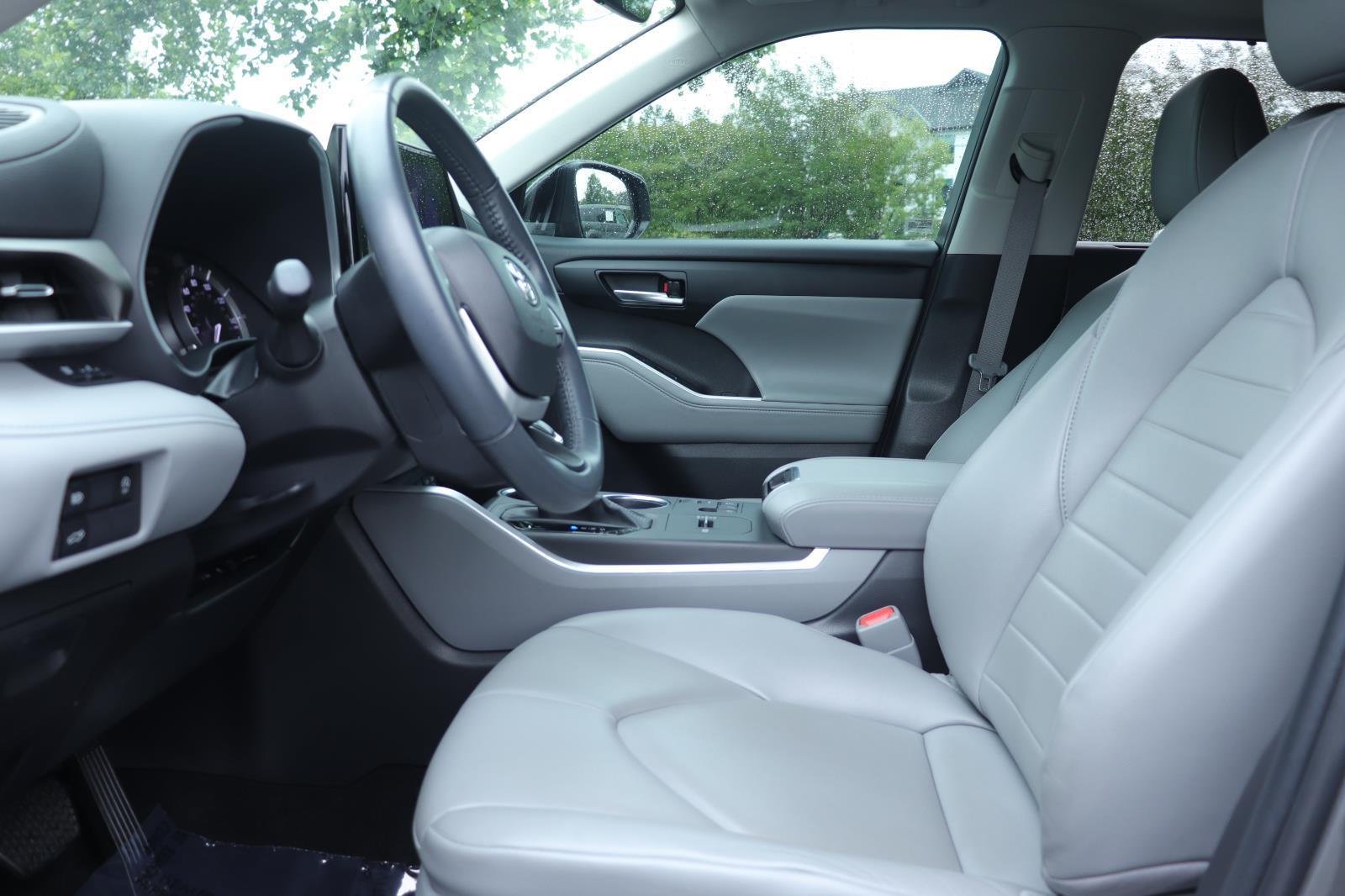 Used 2023 Magnetic Gray Metallic Toyota XLE image 10