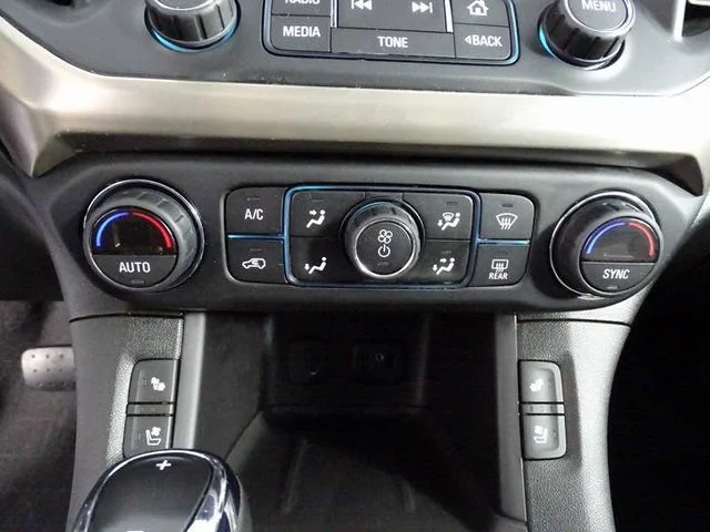 Used 2018 EBONY TWILIGHT METALLIC GMC Denali image 30