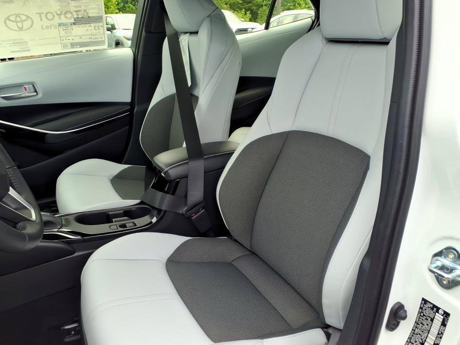 New 2026 Wind Chill Pearl Toyota XSE image 8