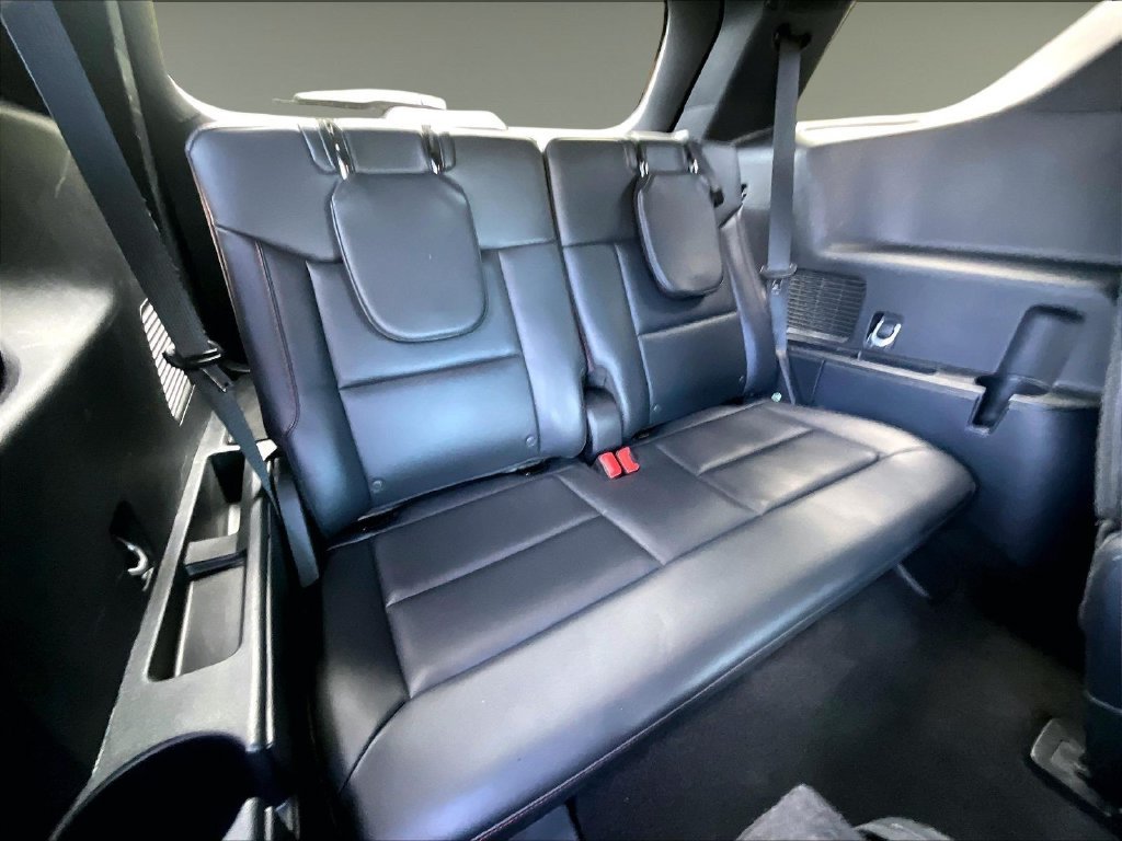 Used 2025 Black Metallic Ford ST-Line image 17