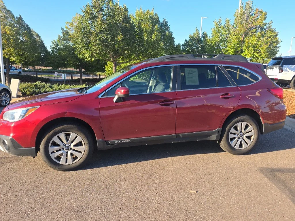 Used 2015 Red Subaru 2.5i Premium image 3