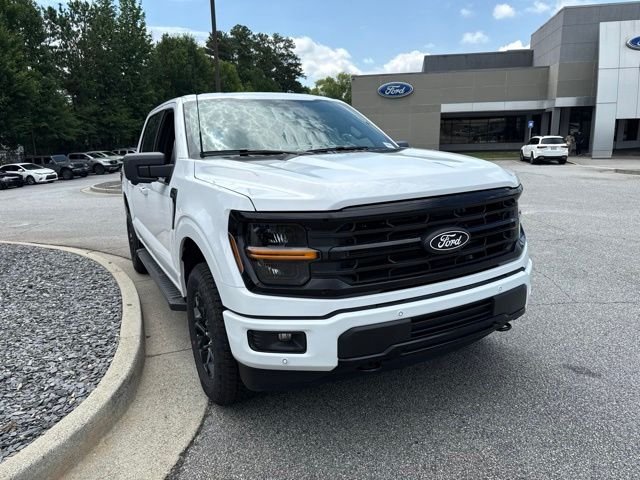 New 2026 Oxford White Ford XLT image 3