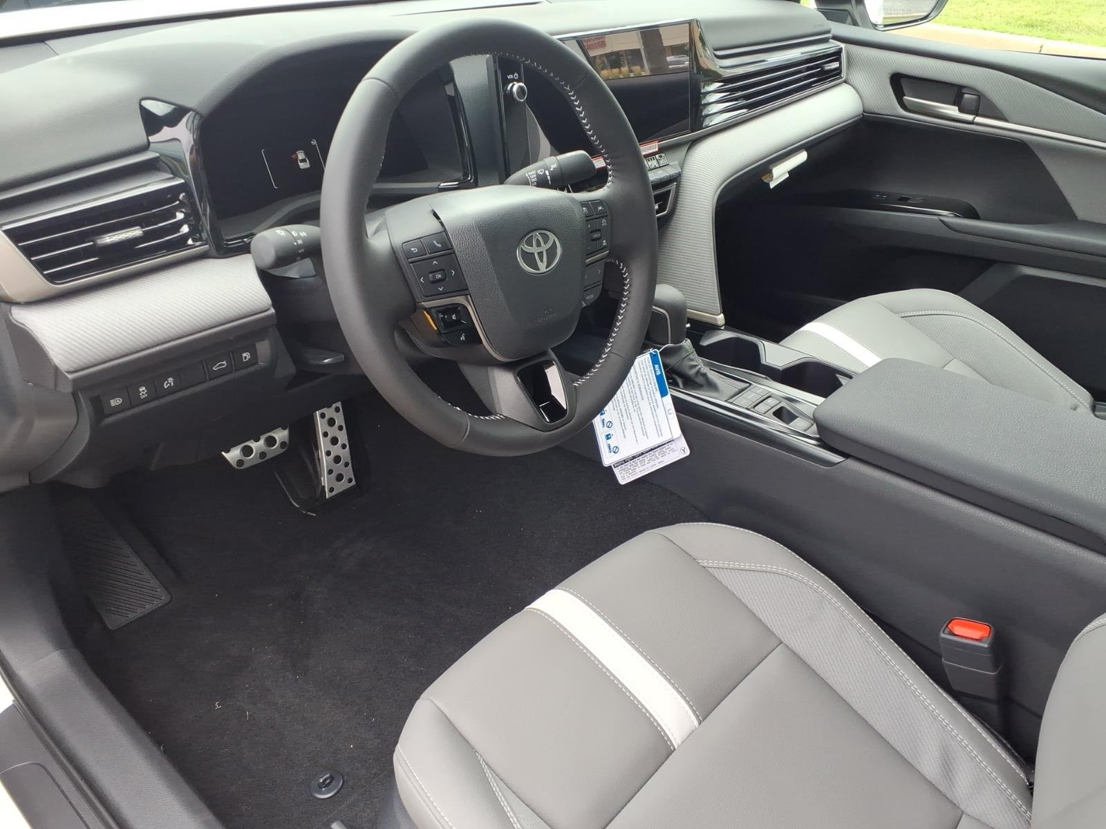 New 2026 Ice Cap Toyota  SE AWD image 9