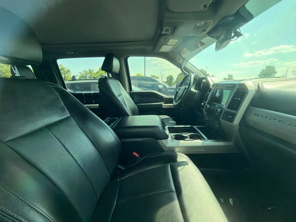 Used 2021 Black Ford Lariat image 2