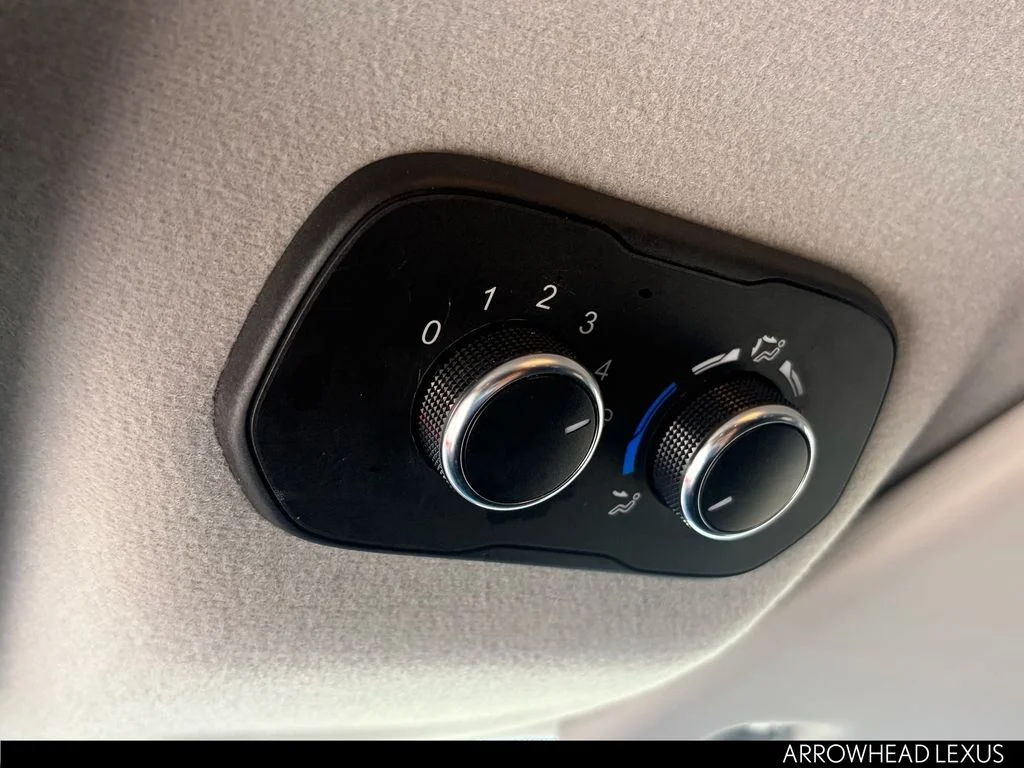 Used 2020 Red Ford XLT image 26