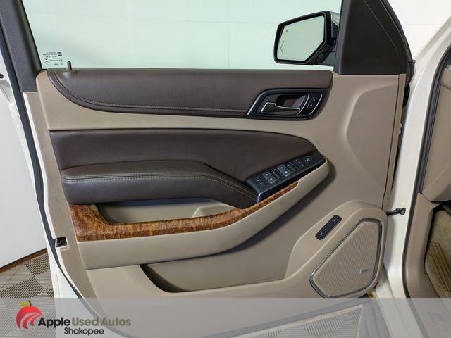 Used 2015 White Chevrolet LTZ image 12