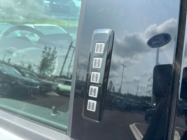 New 2026 Oxford White Ford Tremor® image 4