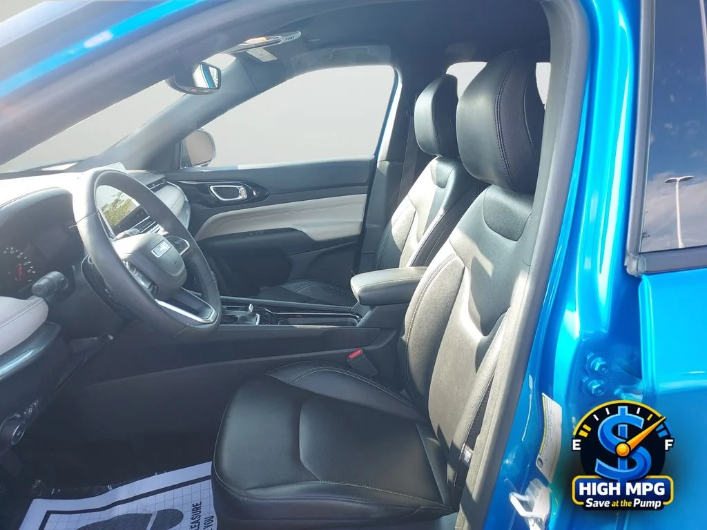 Used 2025 Blue Jeep Limited image 30