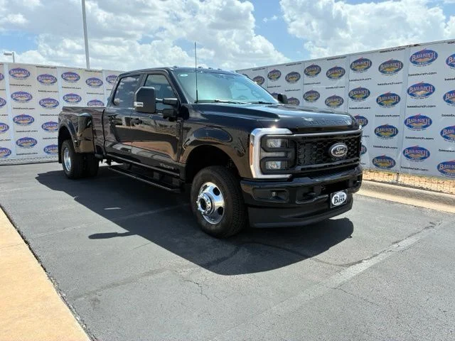 New 2026 Agate Black Metallic Ford XL image 2