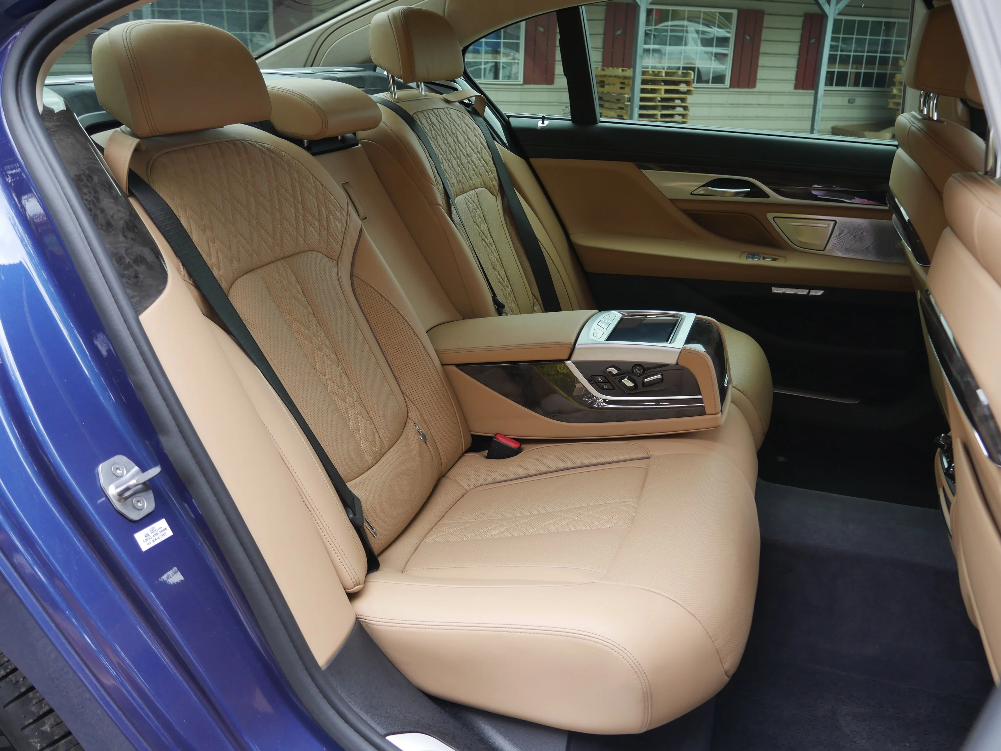 Used 2017 ALPINA Blue Metallic BMW ALPINA B7 xDrive image 34