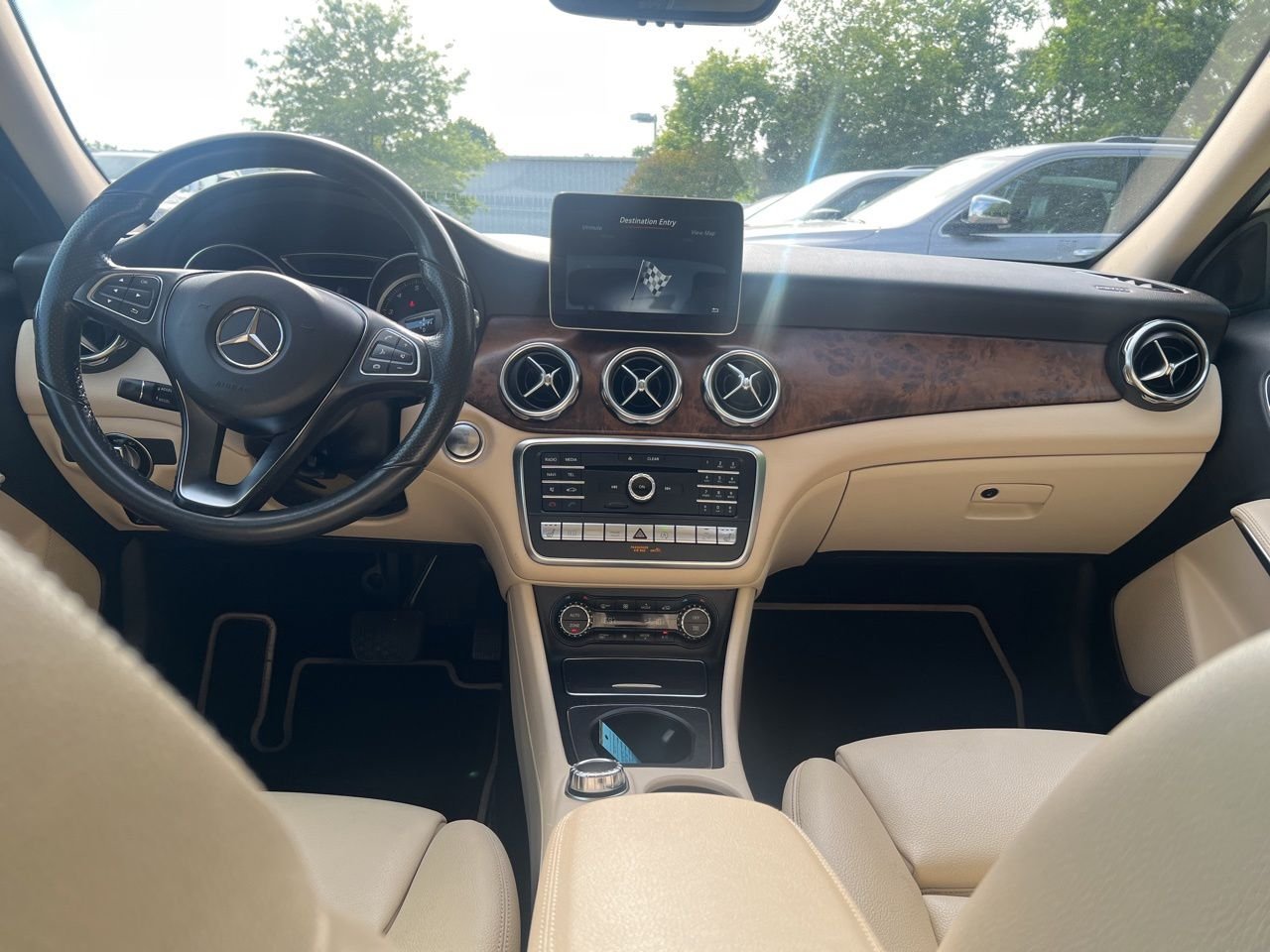 Used 2018  Mercedes-Benz GLA 250 image 23