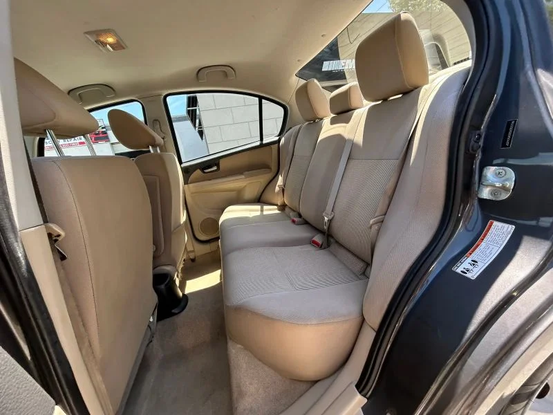 Used 2012 Gray Suzuki LE Sedan 4D image 33