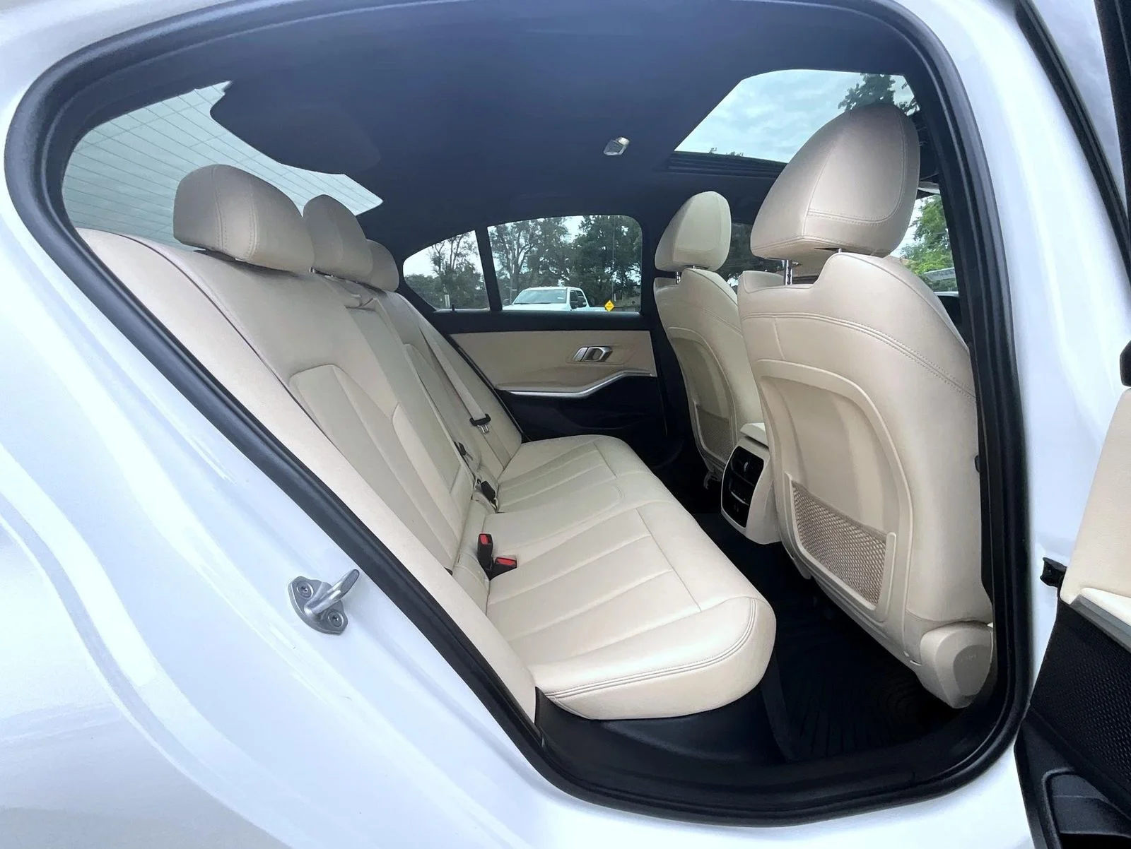 Used 2021 White BMW 330i xDrive image 21