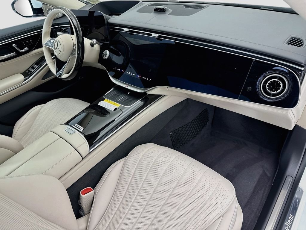New 2027 MANUFAKTUR Moonlight White Metallic Mercedes-Benz S 500 image 16
