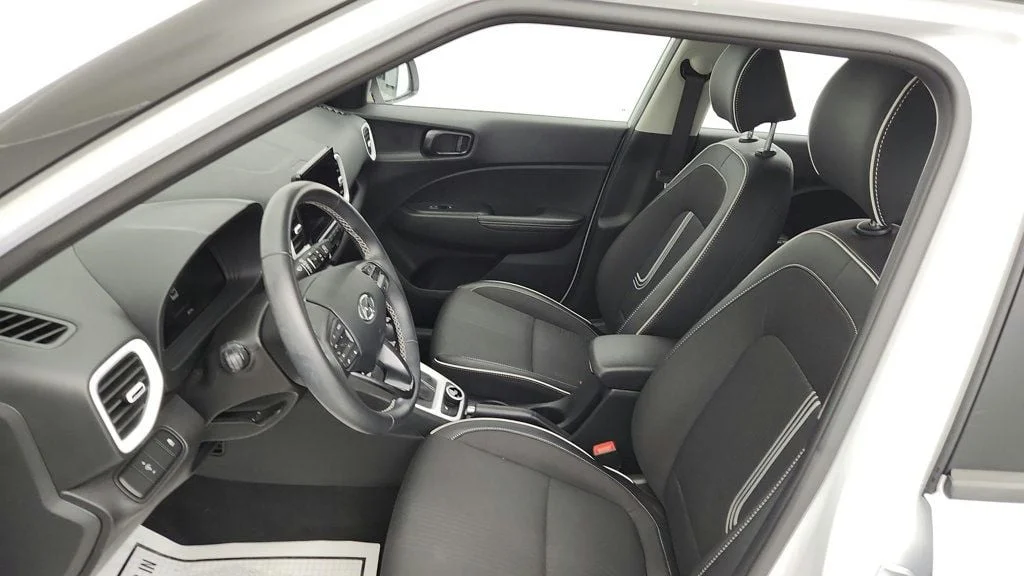 Used 2023 Lunar White Hyundai Limited IVT image 20