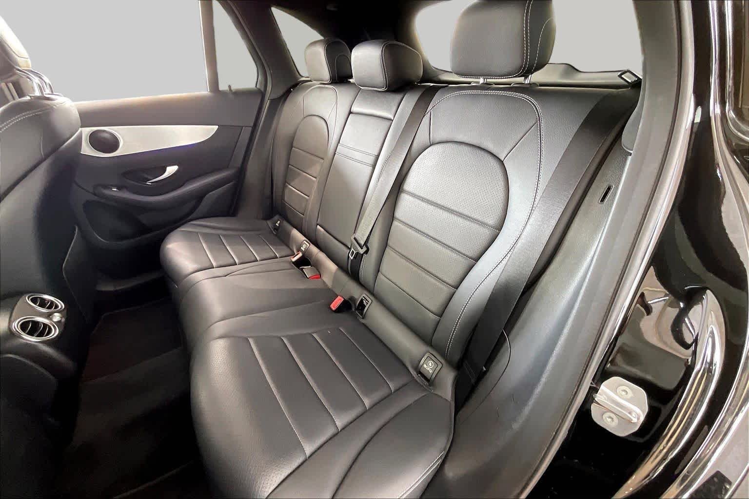 Used 2020 Black Mercedes-Benz GLC 300 image 20