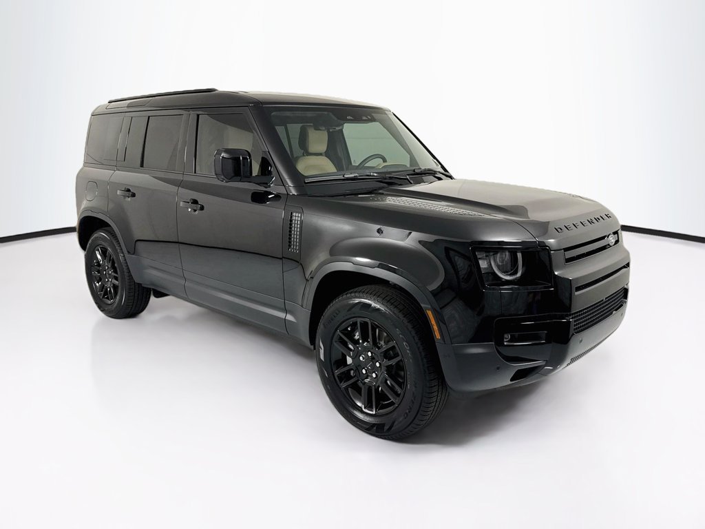 New 2026 Santorini Black Land Rover S image 3