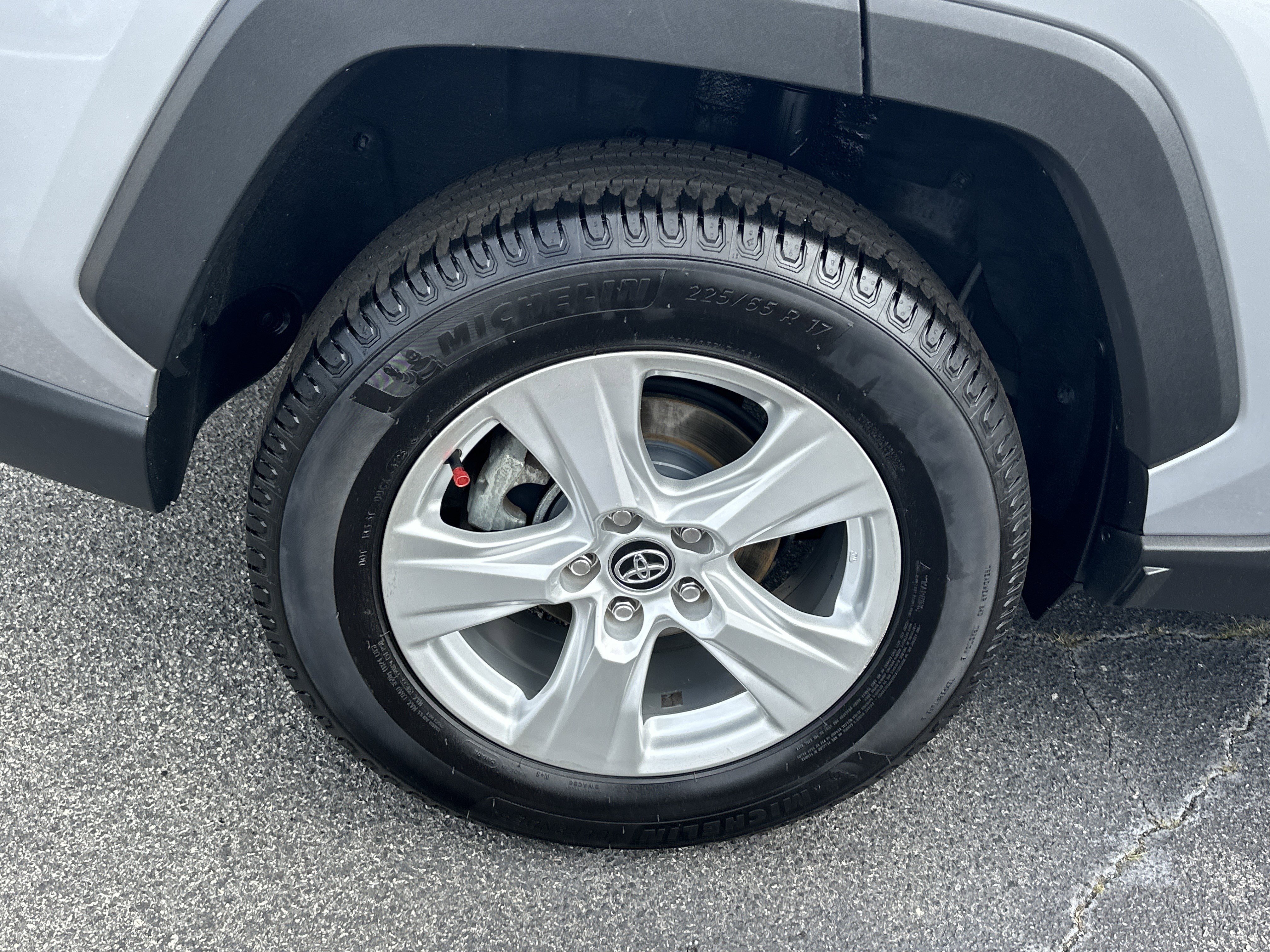Used 2020 Silver Sky Metallic Toyota XLE image 19