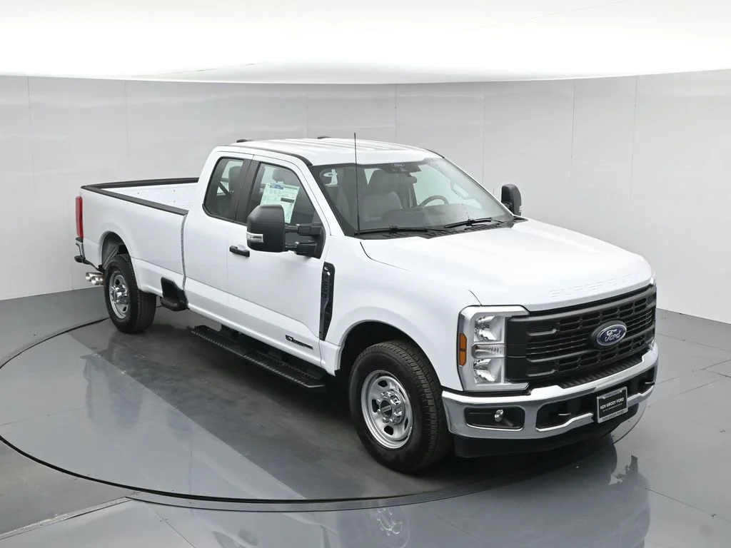 New 2026 Oxford White Ford XL image 36