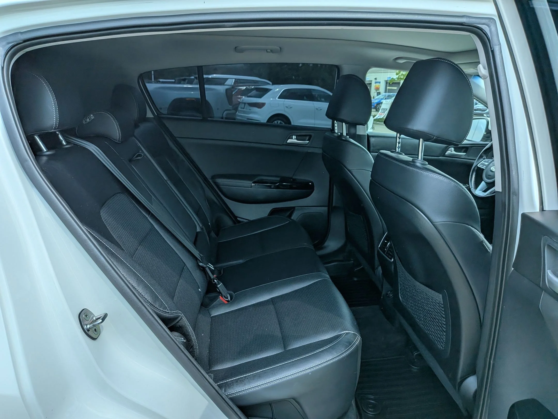 Used 2021 Snow White Pearl Kia EX image 27