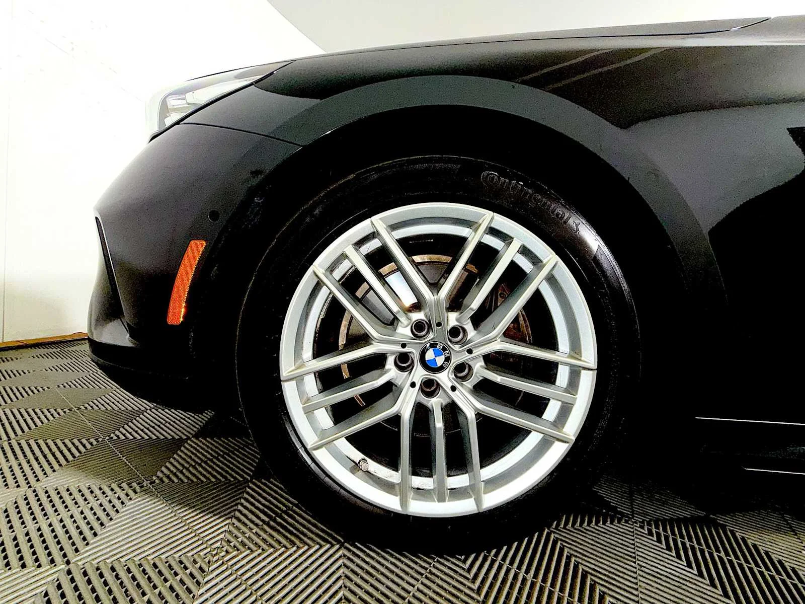 Used 2024 Black Sapphire Metallic BMW 540i xDrive image 8
