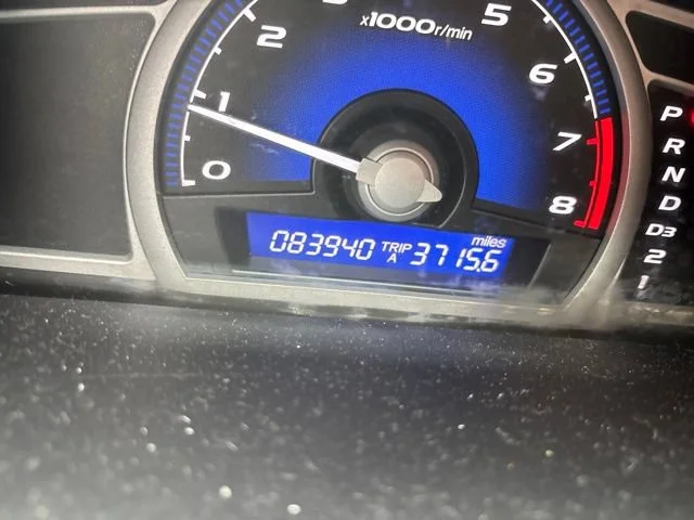 Used 2011 Silver Honda LX image 21