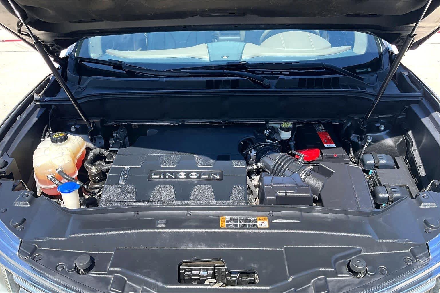 Used 2016 Luxe Lincoln Reserve image 28