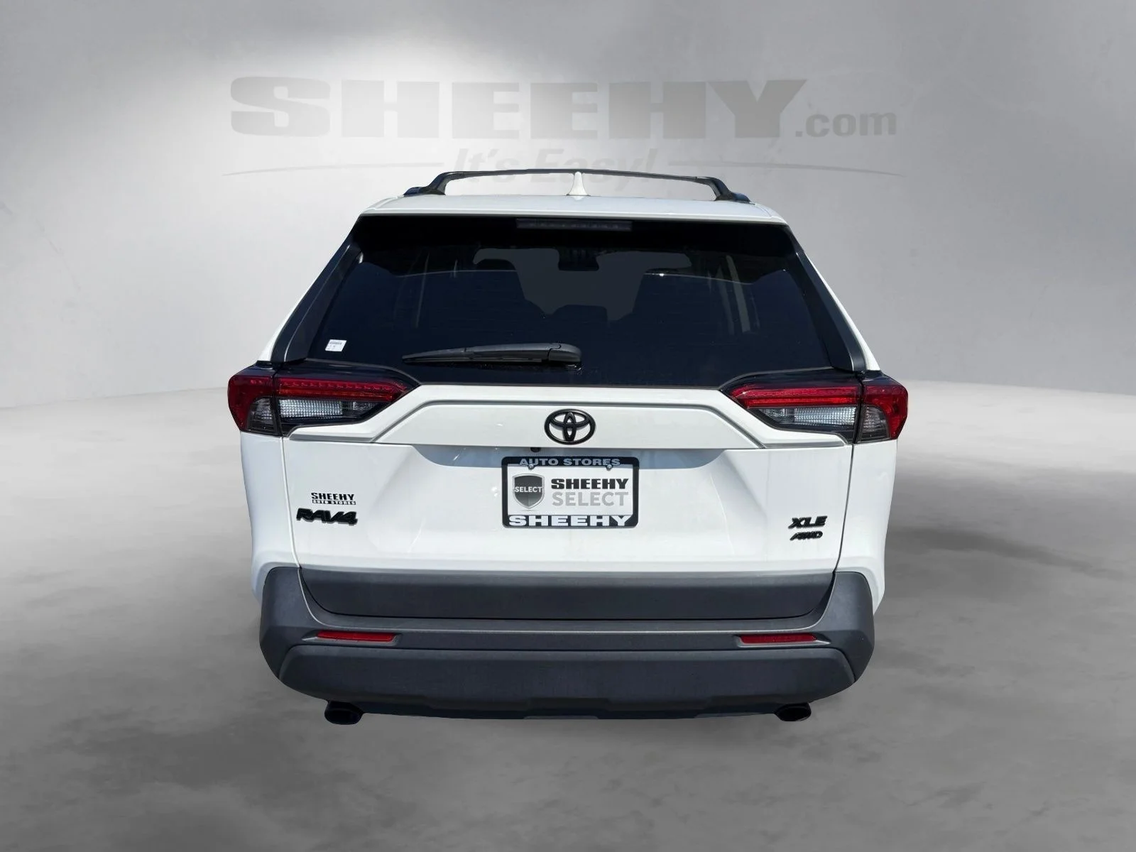 Used 2024 White Toyota XLE image 13