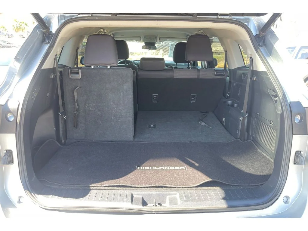 Used 2021 Celestial Silver Metallic Toyota LE image 18