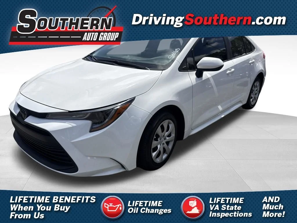 Used 2025 White Toyota LE image 1